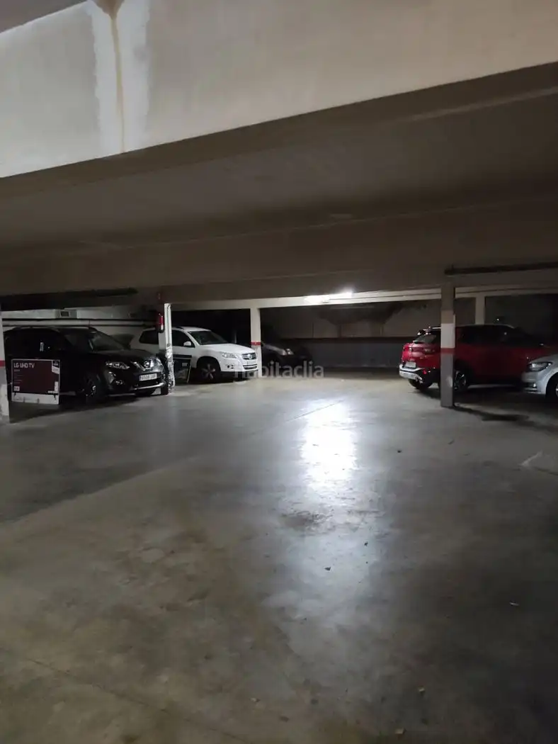 Einzelparkplatz zum Verkauf in Passeig del Comerç 81, imagen 3