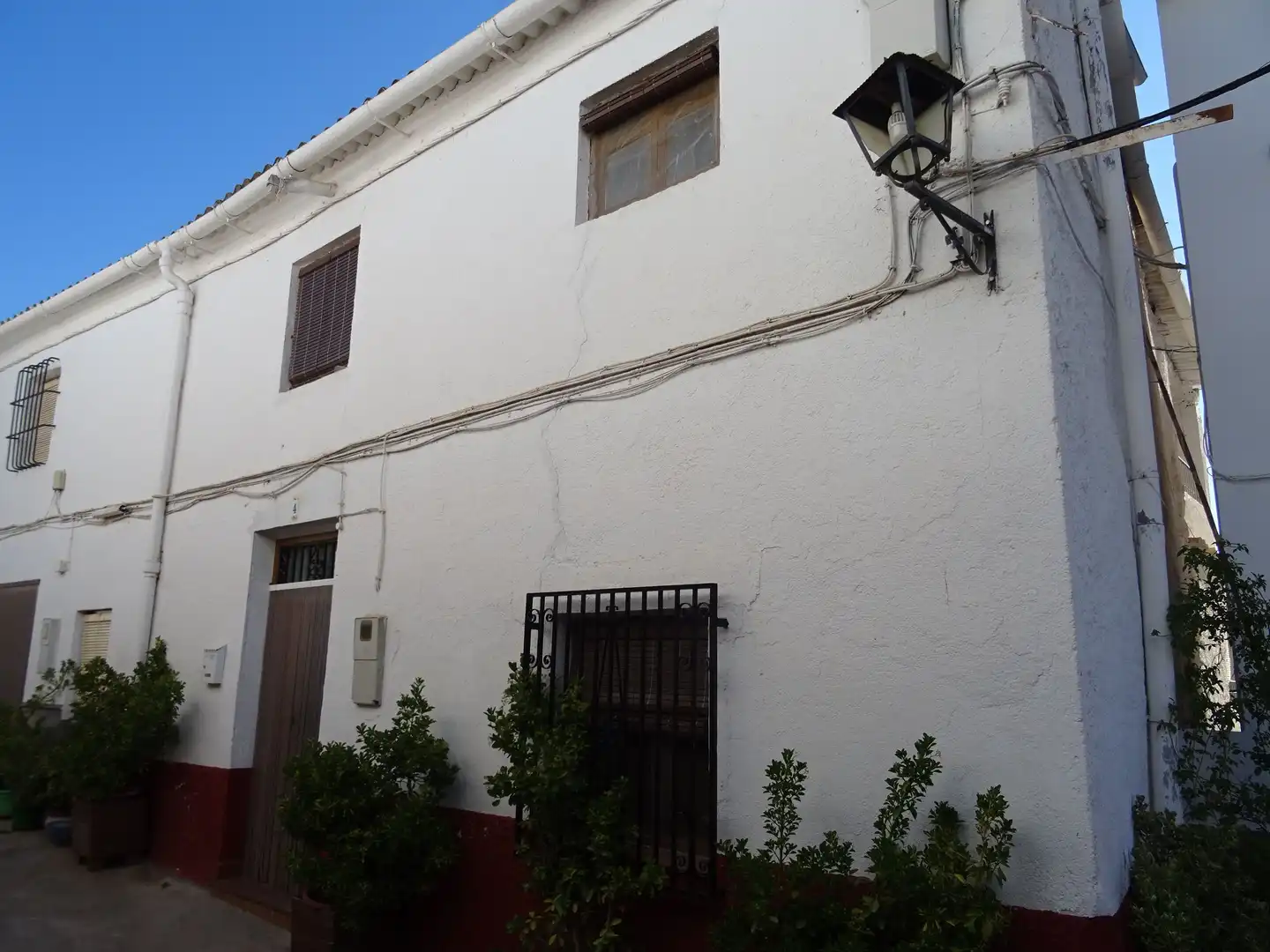 Vista exterior de Casa adosada en venta en Turón con Jardín privado, Terraza y Amueblado