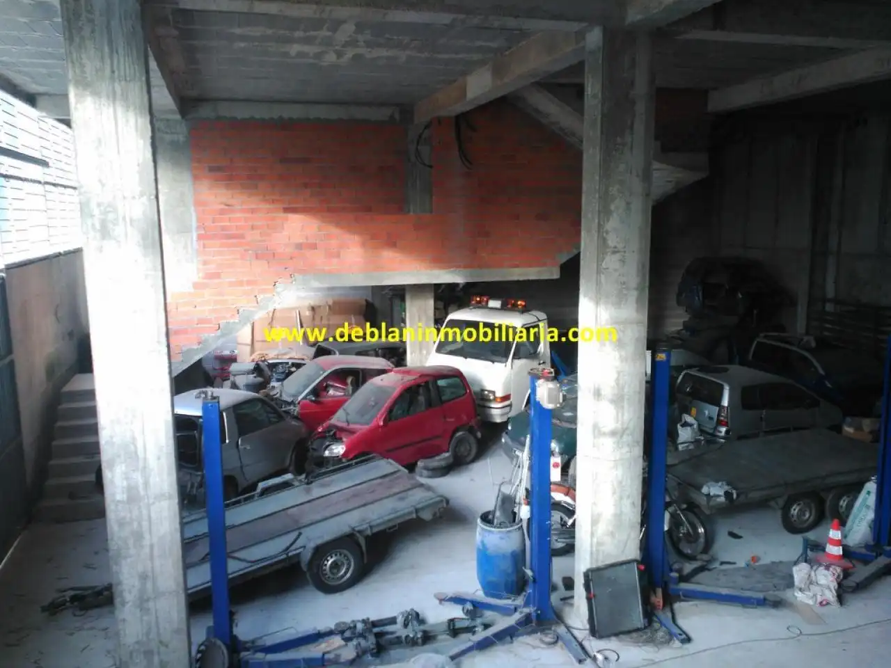Parking de Nave industrial de alquiler en Tui