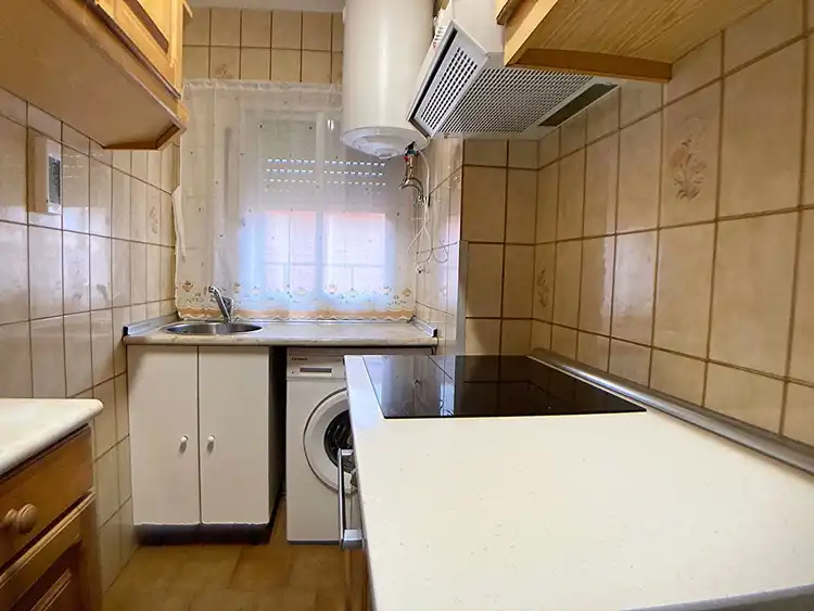 Cuina de Pis en venda en Madrid amb Calefacció, Parquet i Terrassa