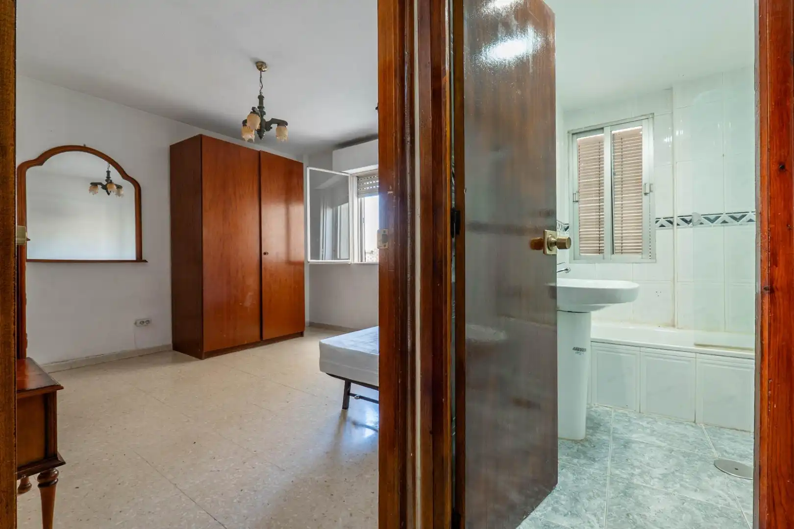 Habitación de Piso en venta en Atarfe con Balcón