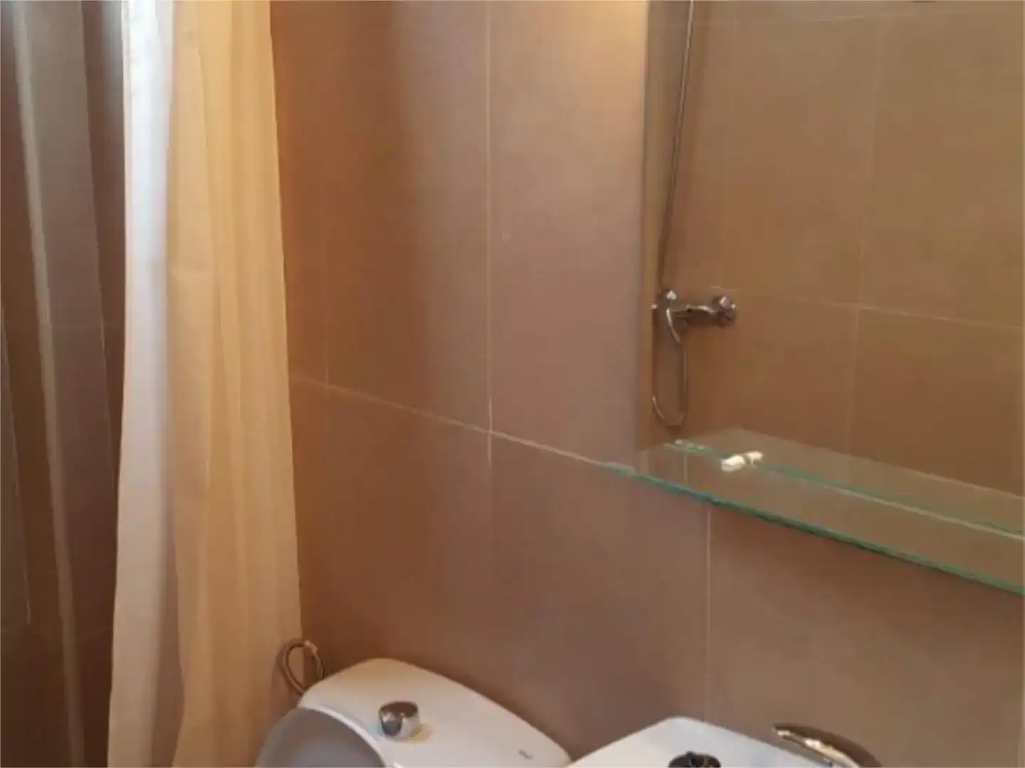 Badezimmer von Wohnungen zur Miete in Malpartida de Plasencia