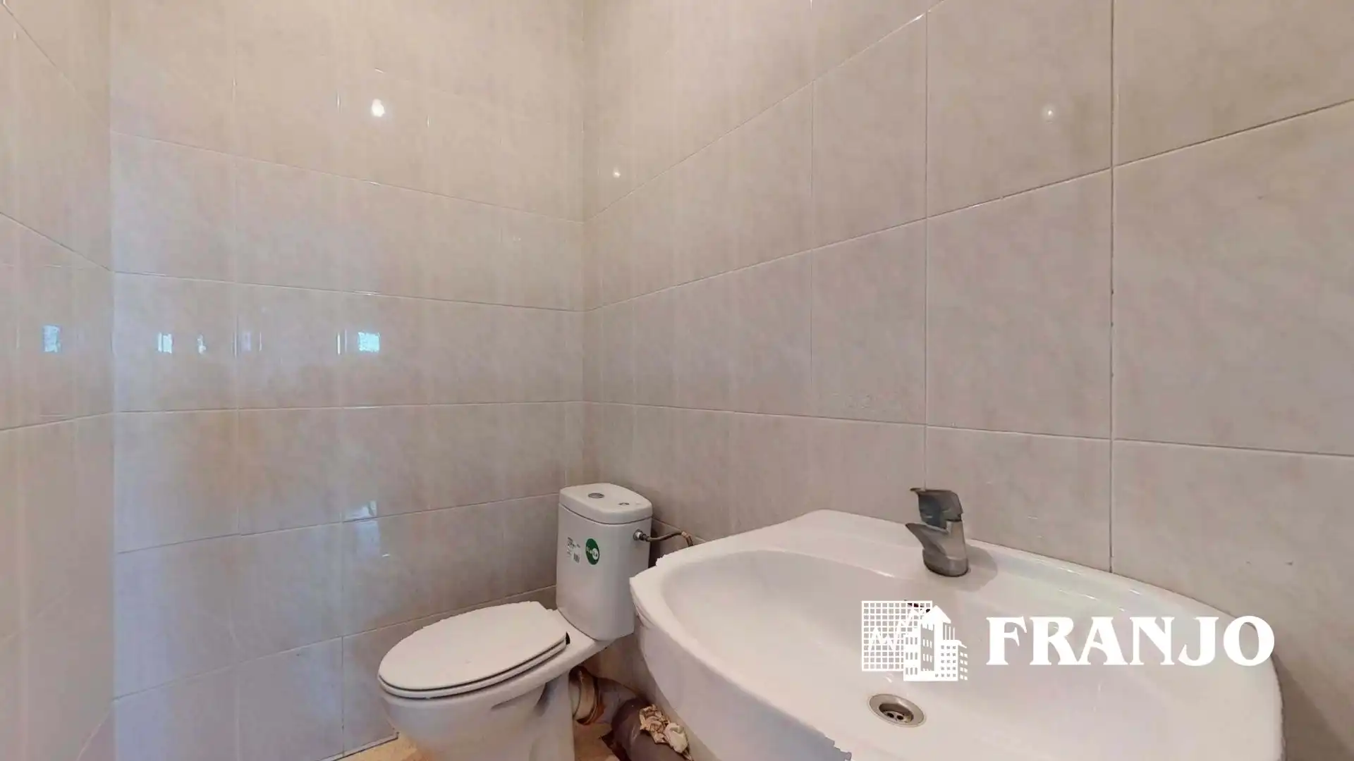 Adossat amb terrassa en venda a Centre - Eixample – Can Llobet, imagen 28