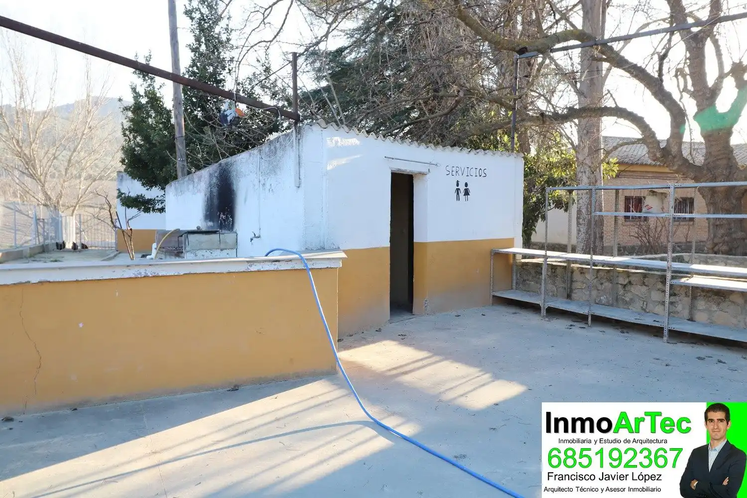 Vista exterior de Finca rústica en venda en Montefrío amb Jardí privat, Traster i Piscina