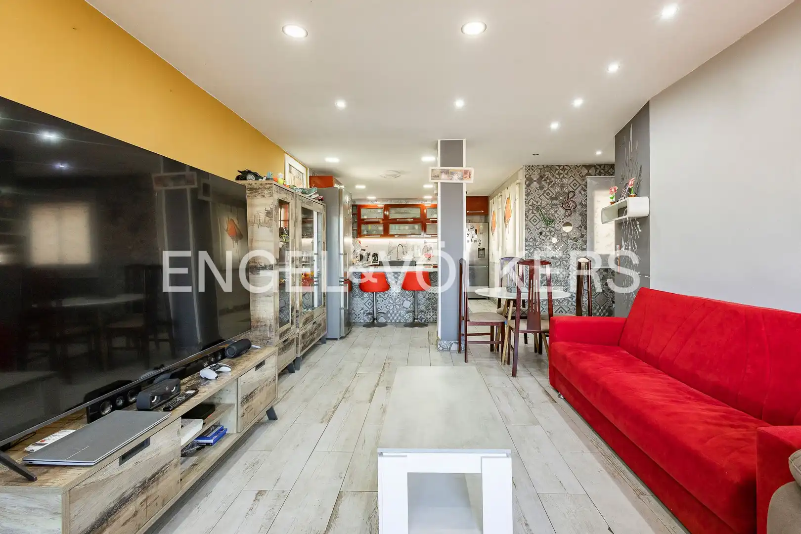 Living room of Flat for sale in El Prat de Llobregat  with Air Conditioner and Heating