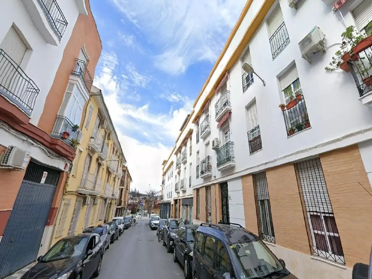 Vista exterior de Pis en venda en Lucena