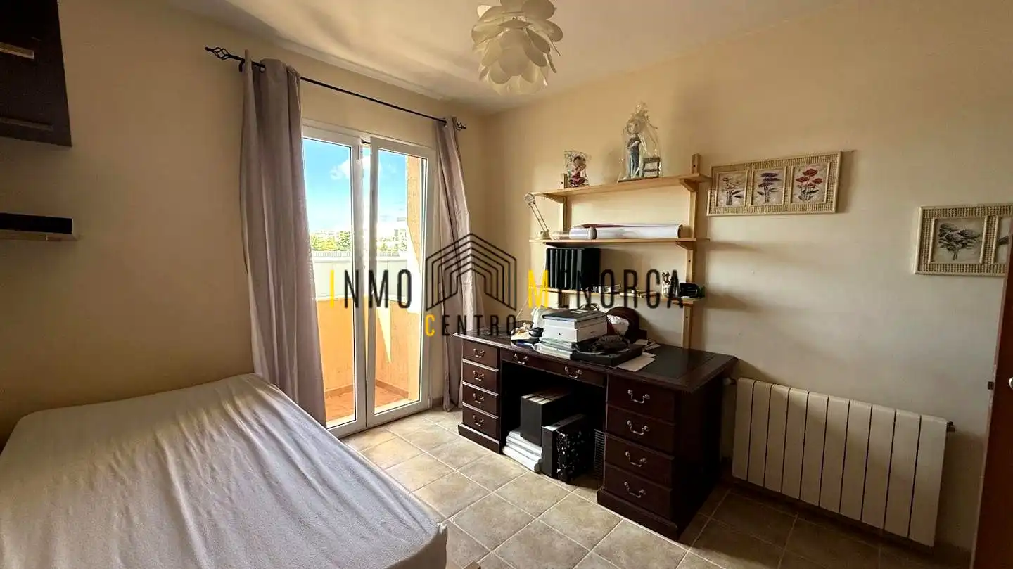 Dormitori de Casa adosada en venda en Es Castell amb Aire condicionat, Jardí privat i Terrassa