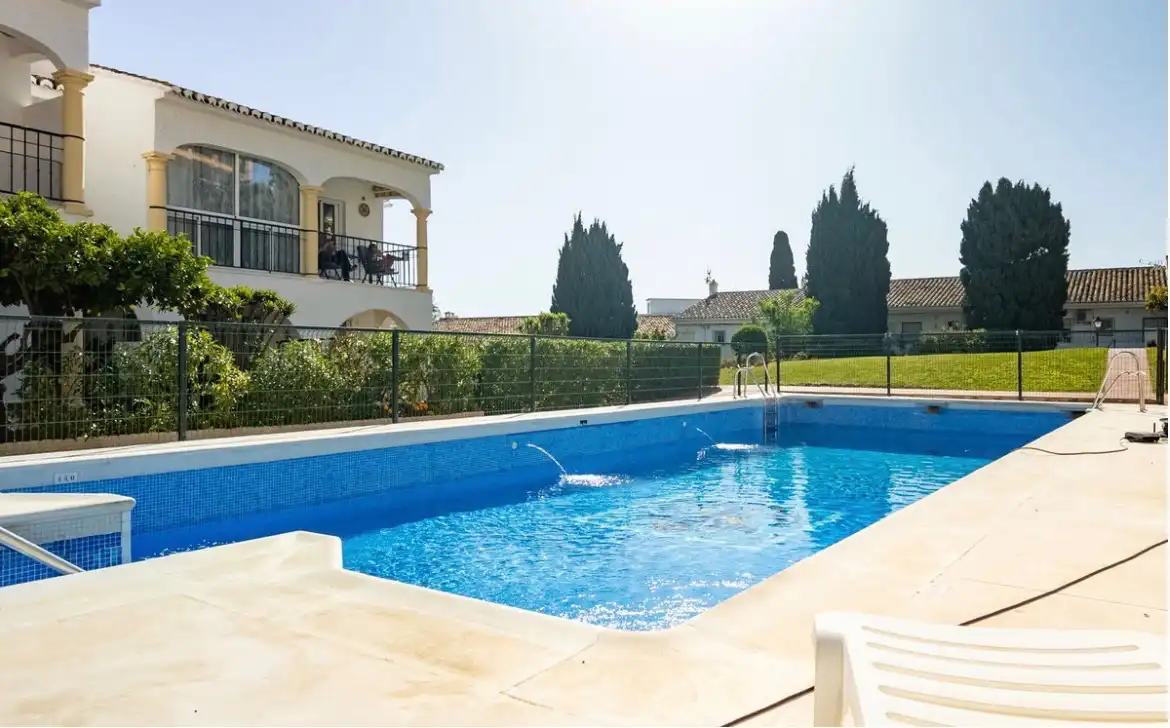 Swimming pool of Flat for sale in Fuengirola  with Air Conditioner, Terrace and Furnished