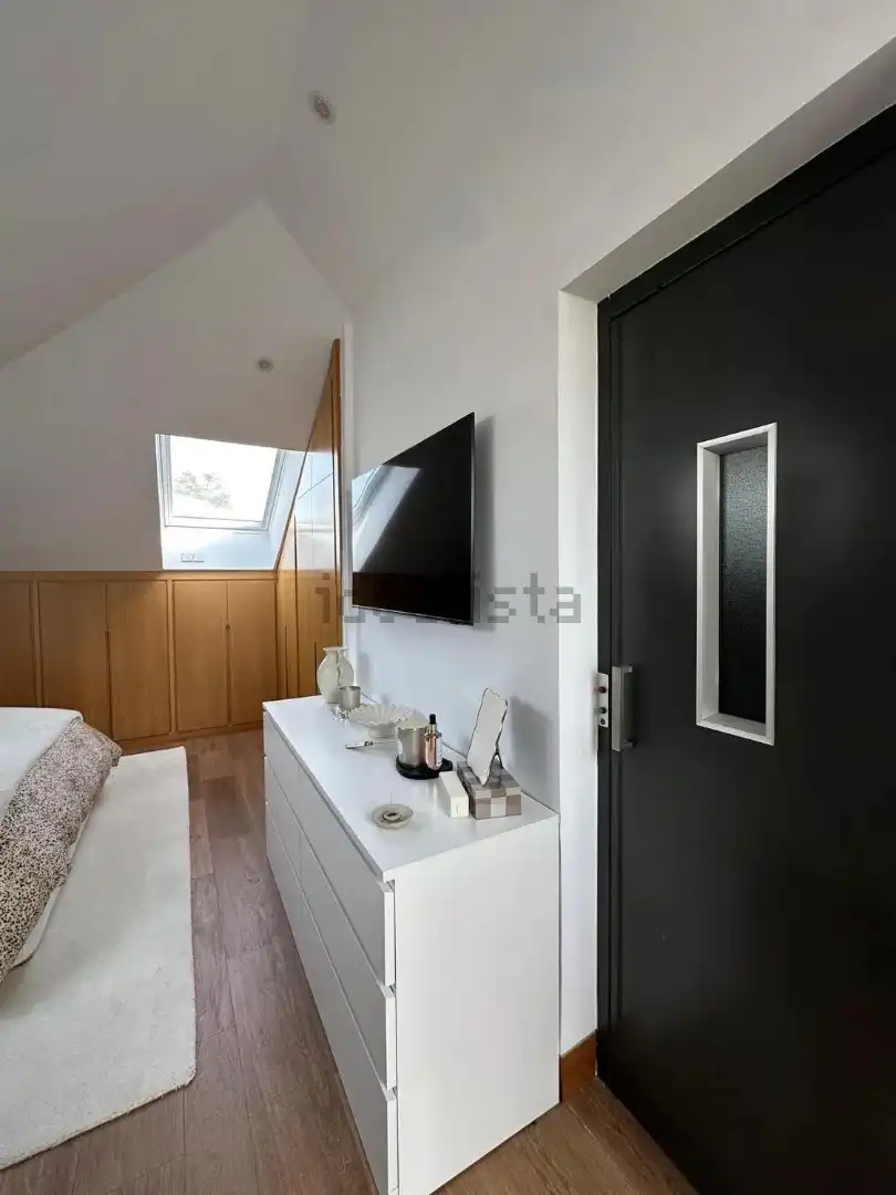 Dormitori de Casa o xalet de lloguer en Madrid amb Aire condicionat, Calefacció i Jardí privat