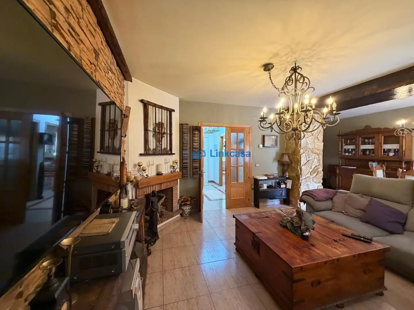 Sala de estar de Casa adosada en venta en Velilla de San Antonio con Aire acondicionado, Calefacción y Jardín privado