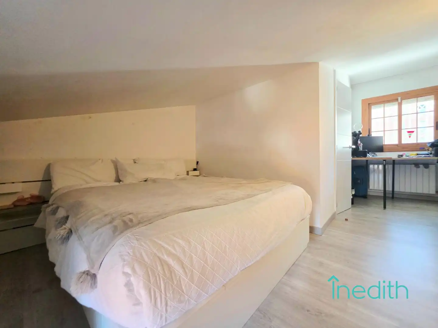 Habitación de Casa adosada en venta en Castelldefels con Aire acondicionado, Calefacción y Jardín privado