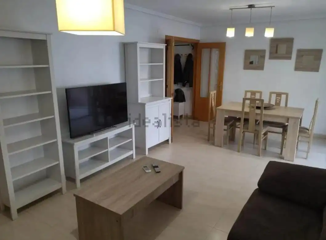Sala d'estar de Pis de lloguer en Alicante / Alacant amb Aire condicionat, Jardí privat i Moblat