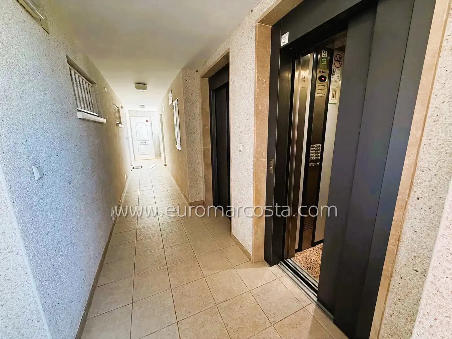 Piso con piscina en venta en Avenida del Puerto, imagen 3