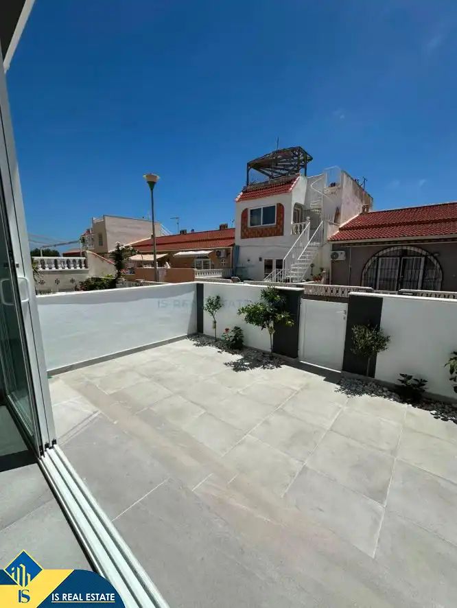 Casa con giardino in vendita a Zona Carrefour - Urbanizaciones, imagen 2