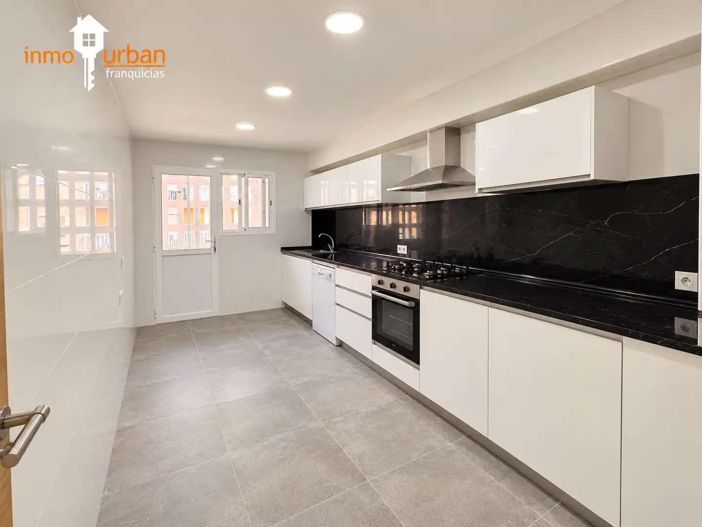 Piso con terraza en venta en Llevant