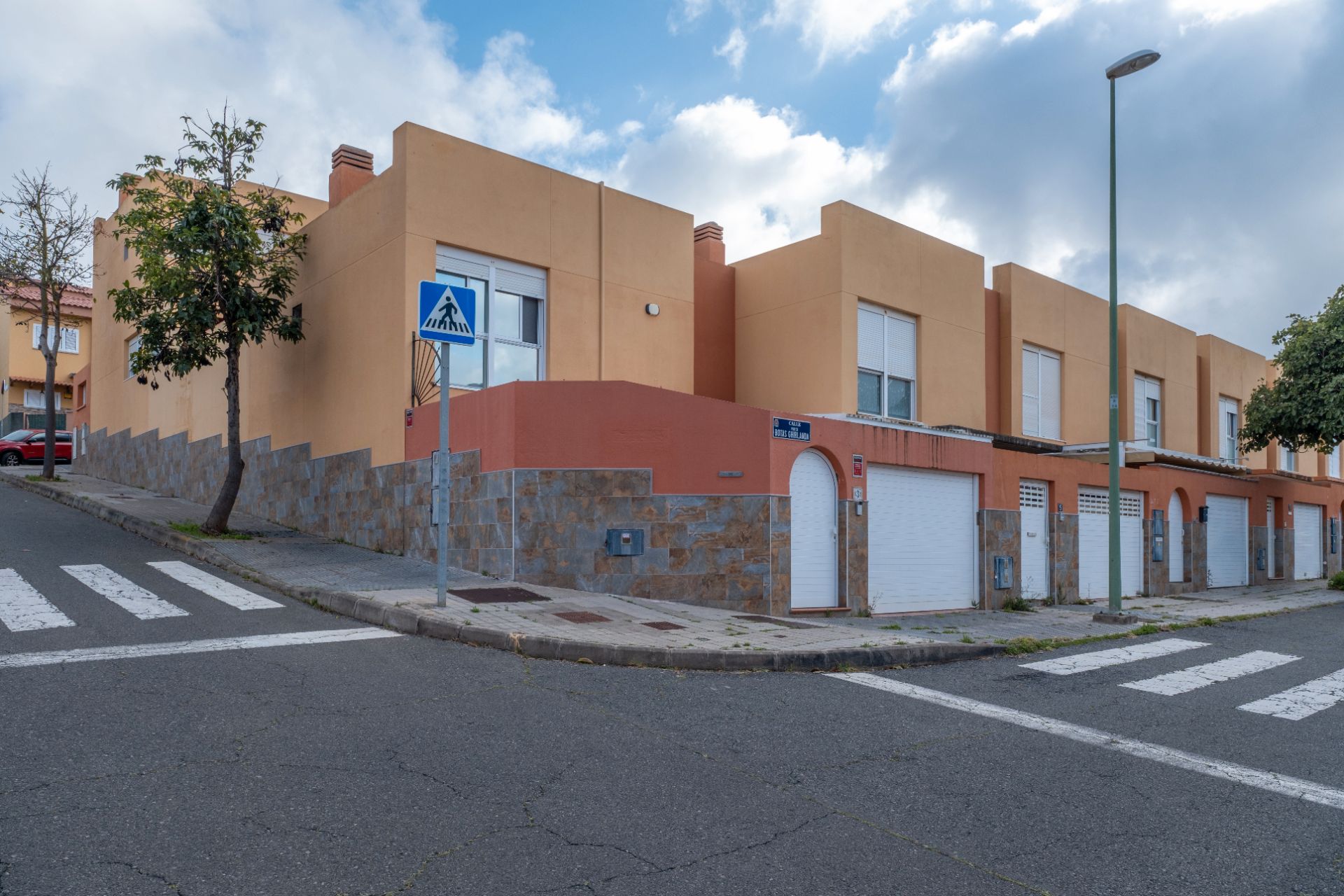 Vista exterior de Casa adosada en venta en Las Palmas de Gran Canaria con Aire acondicionado, Jardín privado y Terraza