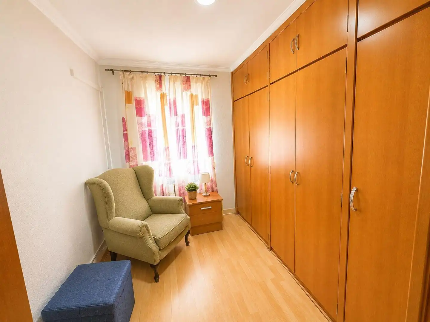 Bedroom of Flat for sale in Sevilla  with Air Conditioner