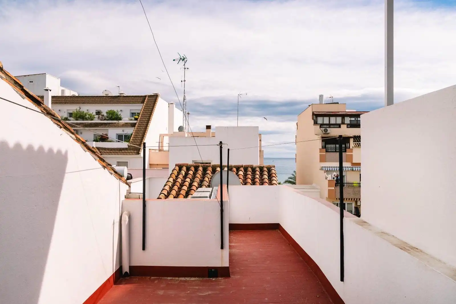 Casa adosada de alquiler en CASTILLO, 17, Centro