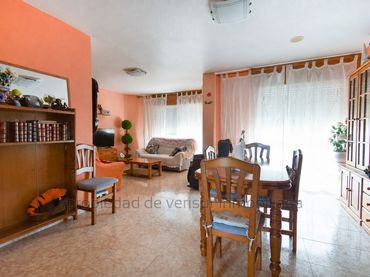 Piso con balcón en venta en Casco Antiguo