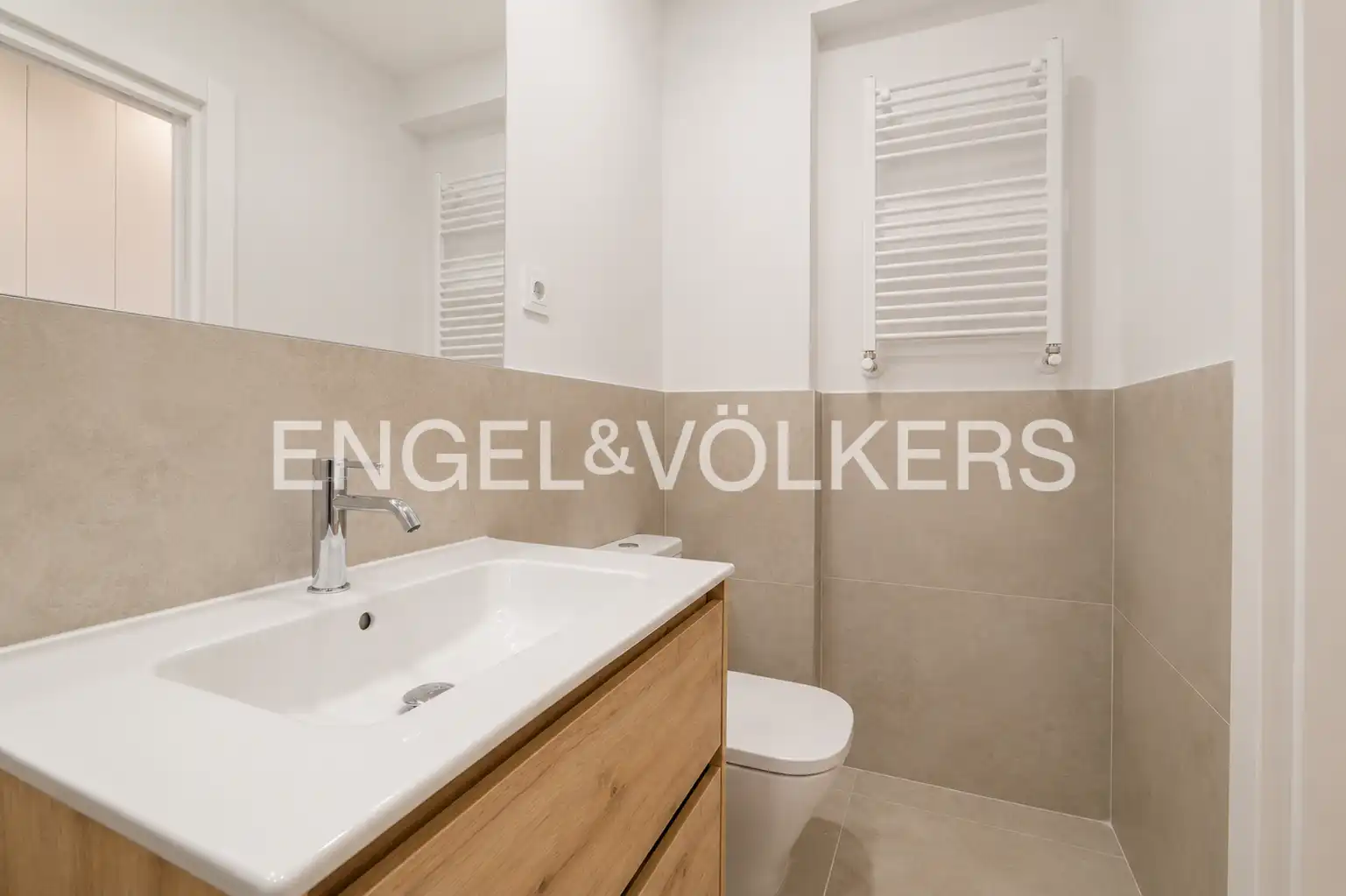 Baño de Piso en venta en Madrid con Aire acondicionado y Calefacción