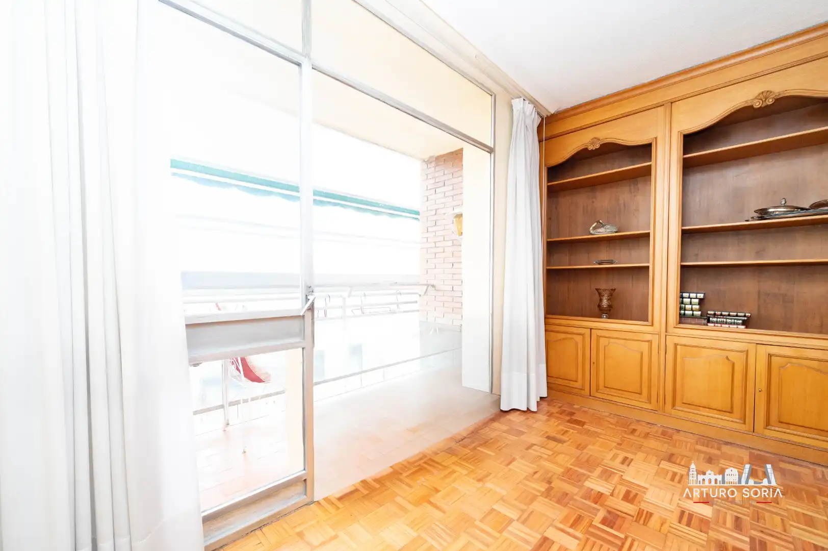 Habitación de Piso en venta en Madrid con Calefacción y Terraza