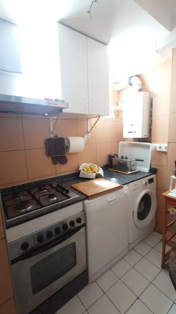 Cocina de Piso en venta en Sevilla con Aire acondicionado y Amueblado