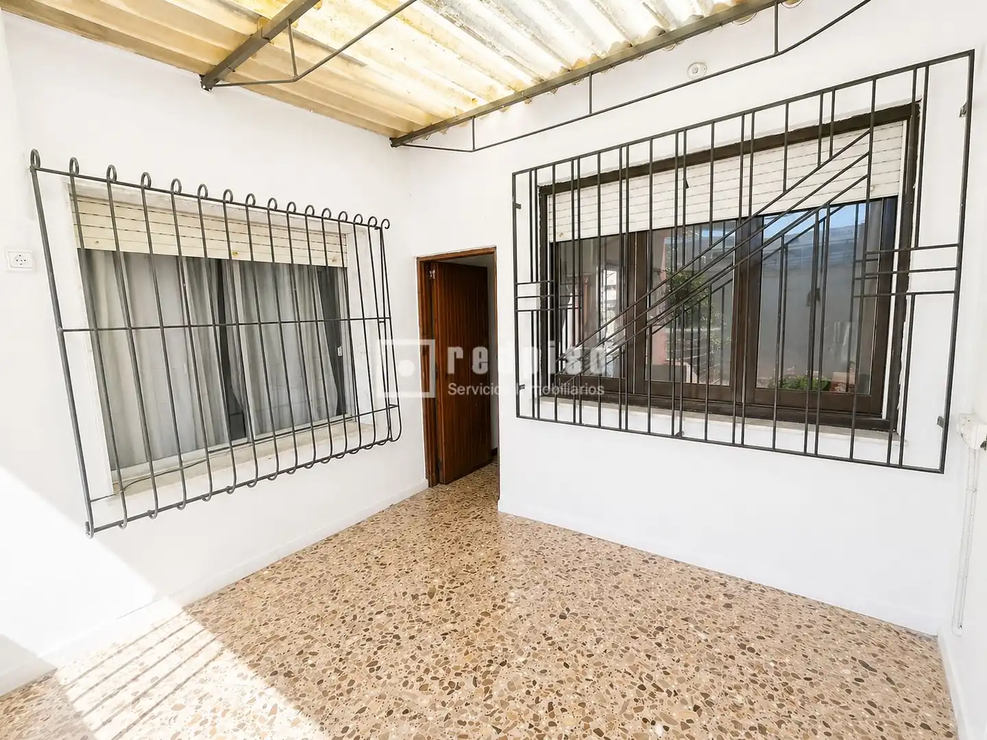 Vista exterior de Casa o xalet en venda en Murcia amb Terrassa