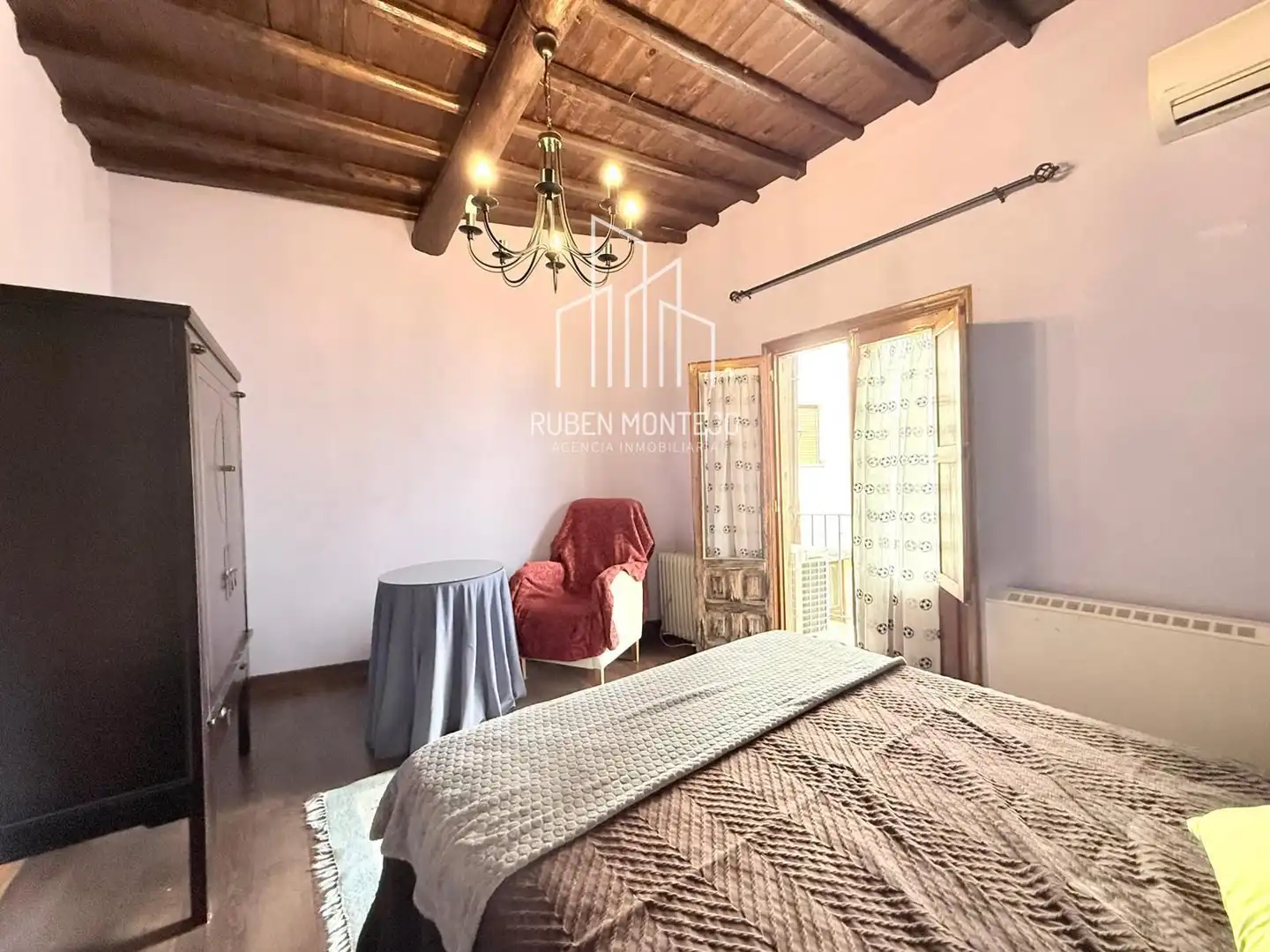 Dormitori de Casa o xalet de lloguer en San Esteban de la Sierra amb Aire condicionat, Calefacció i Terrassa