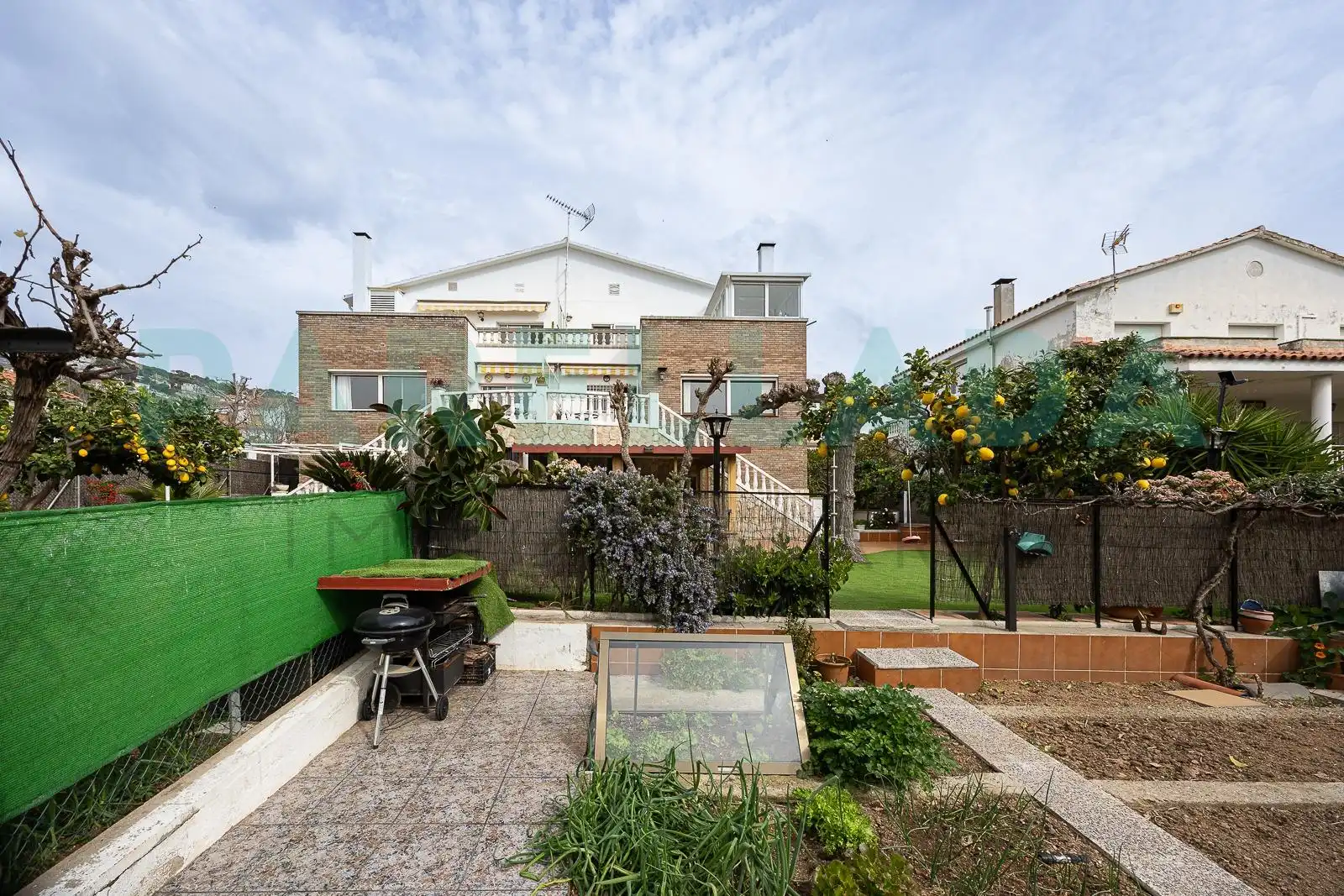 Jardín de Casa o chalet en venta en Badalona con Aire acondicionado, Calefacción y Jardín privado