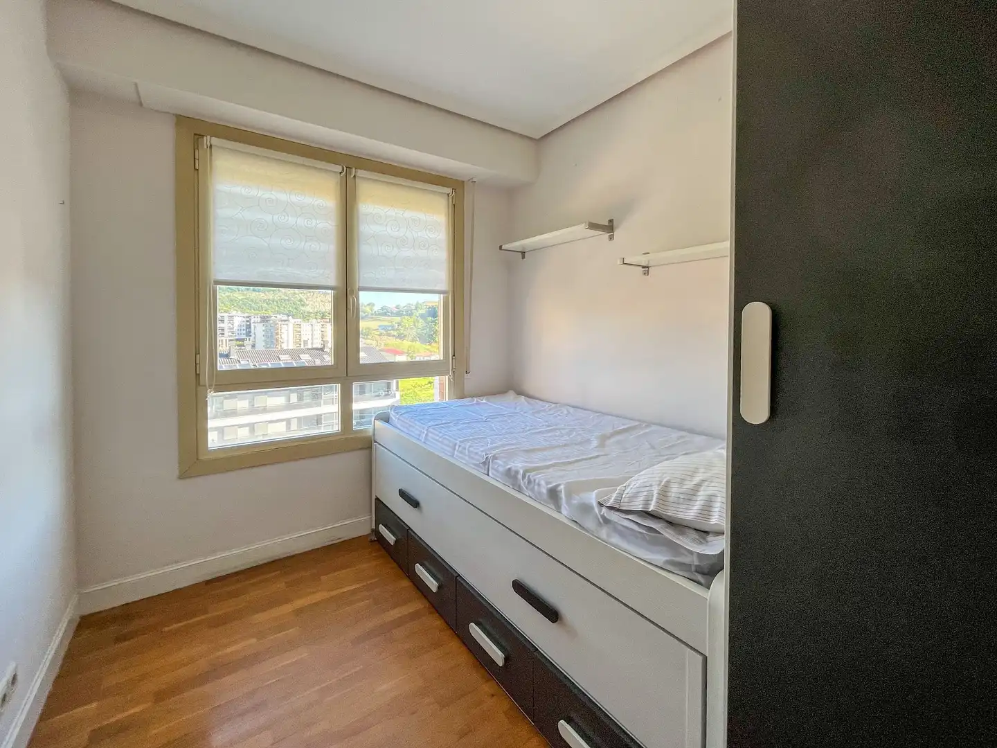 Schlafzimmer von Wohnung zur Miete in Urnieta mit Heizung, Terrasse und Möbliert