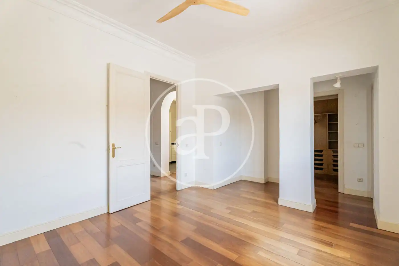 Flat for rent in Madrid  with Heating, Storage room and Balcony