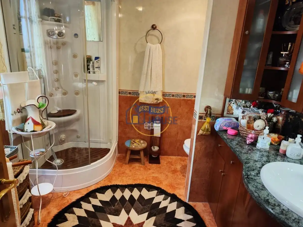 Casa pareada con piscina en venta en Villaquilambre, imagen 41