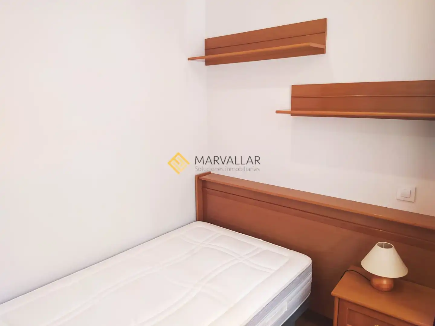 Schlafzimmer von Wohnungen zur Miete in Santander mit Möbliert