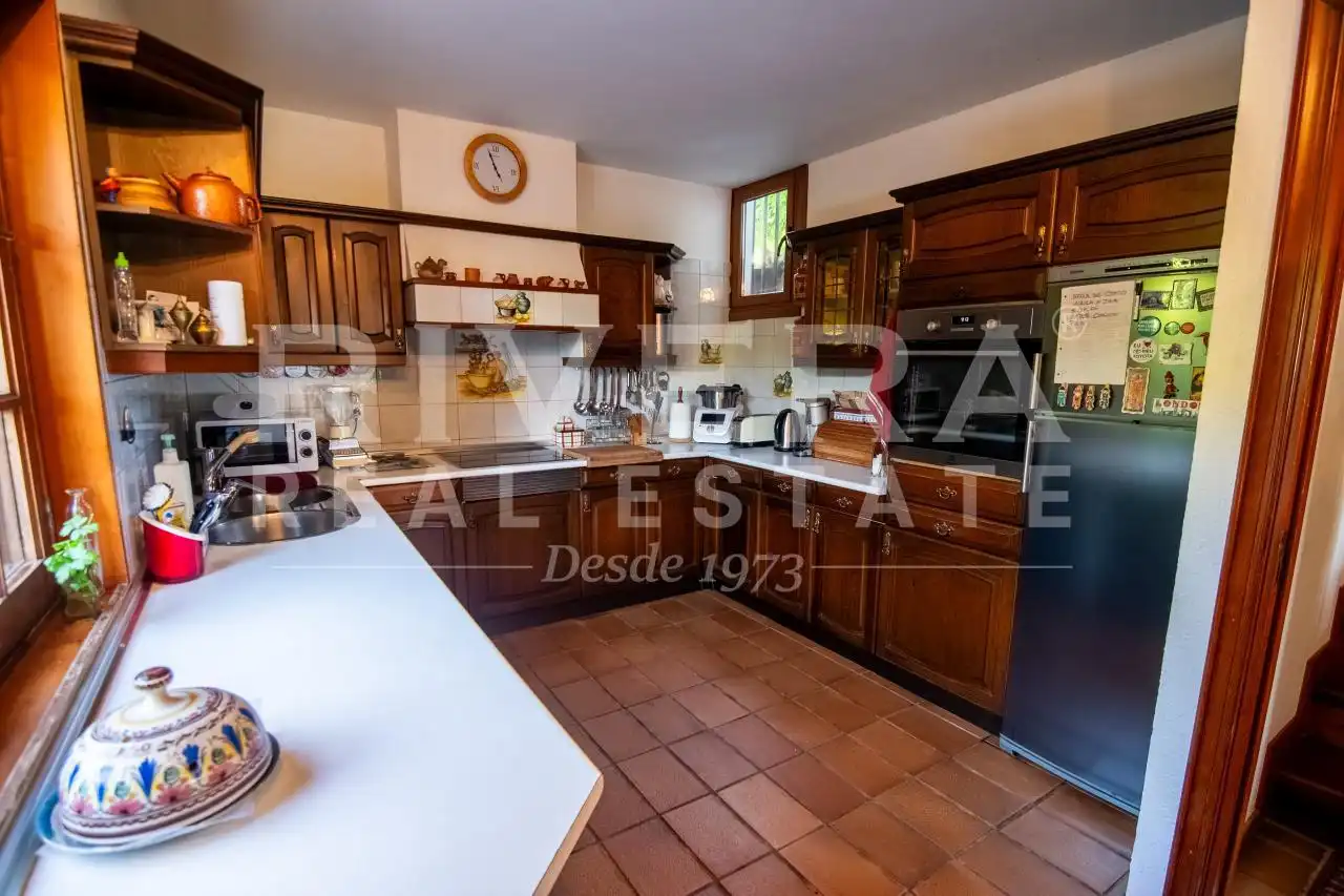 Cocina de Casa o chalet en venta en Vigo  con Calefacción, Jardín privado y Terraza