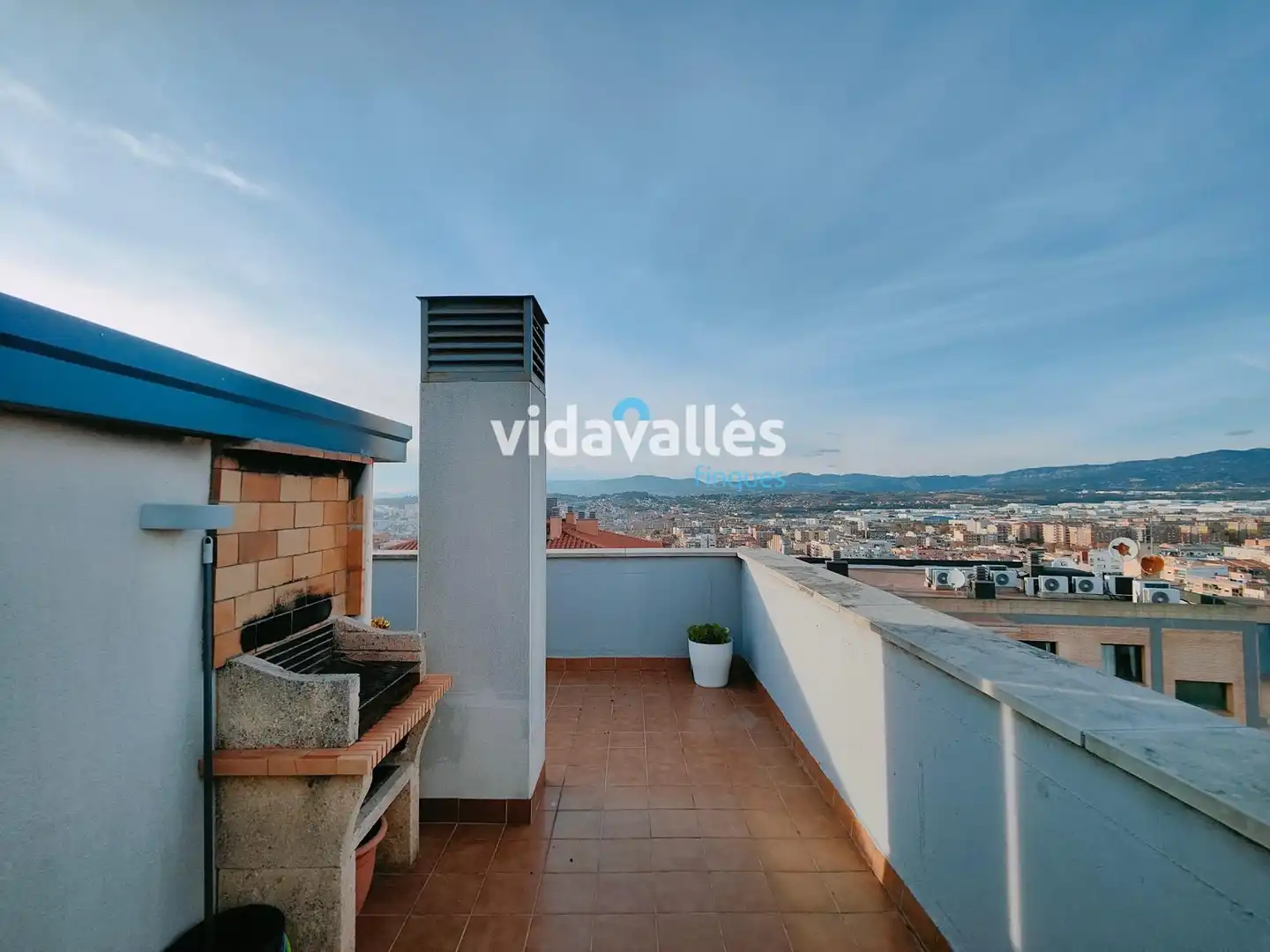 Dúplex amb terrassa en venda a Carrer del Terme