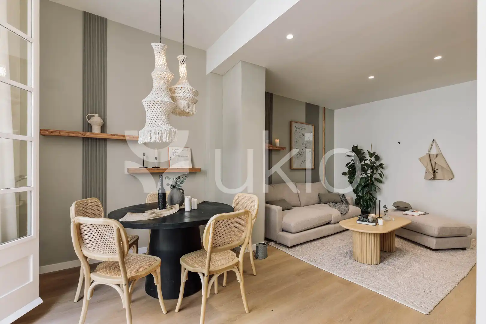 Sala de estar de Apartamento de alquiler en Barcelona con Aire acondicionado, Calefacción y Terraza