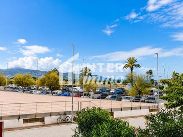 Apartamento con ascensor en venta en Carrer DELTA MUGA II