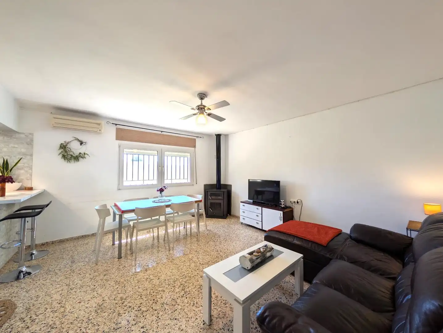 Sala d'estar de Casa o xalet en venda en Gaianes