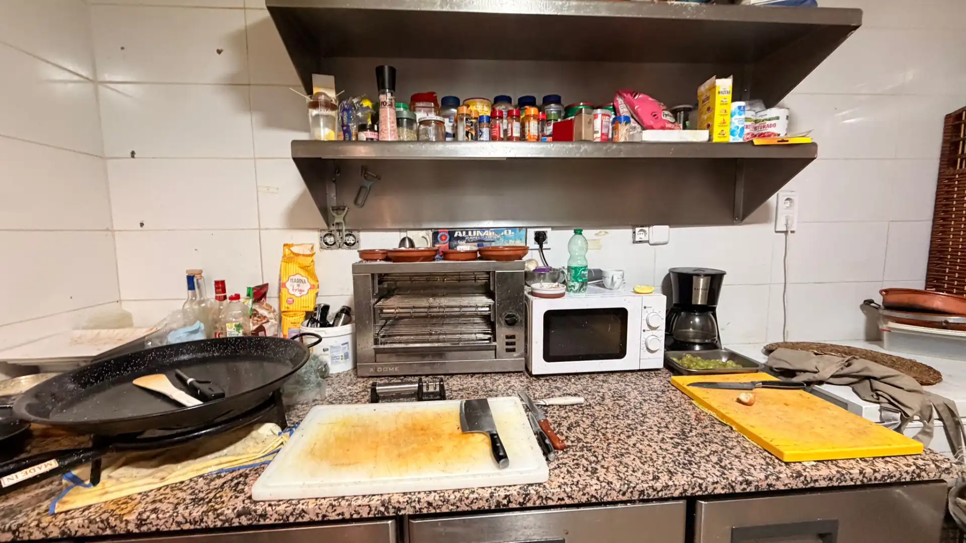 Cocina de Local en traspaso en Madrid con Aire acondicionado, Calefacción y Amueblado