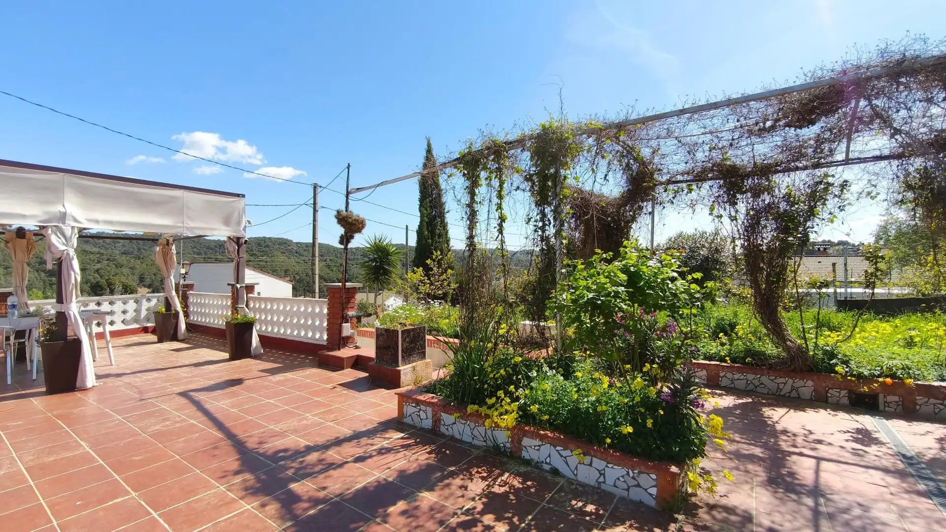 Terrassa de Casa o xalet en venda en Olesa de Montserrat amb Aire condicionat, Terrassa i Piscina