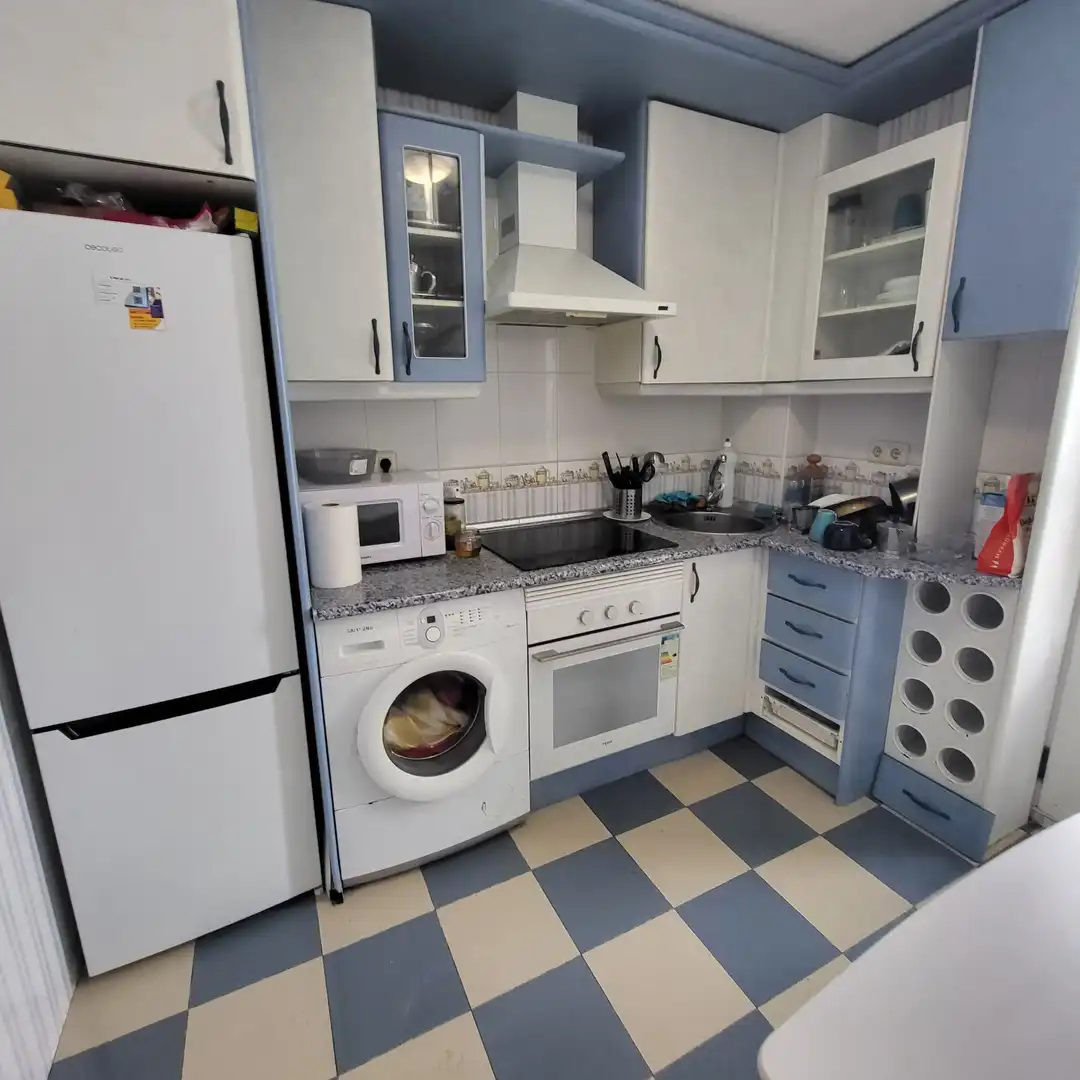 Cocina de Piso para compartir en Ávila con Calefacción, Terraza y Amueblado
