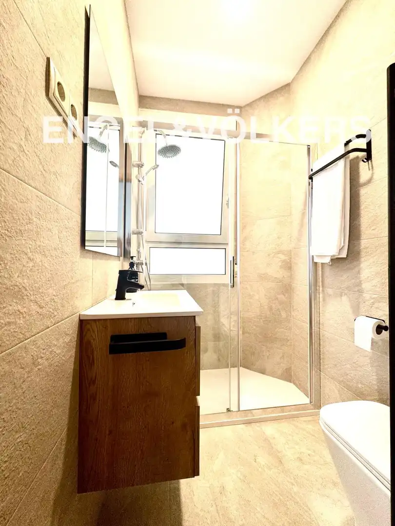 Badezimmer von Wohnung zur Miete in Madrid mit Klimaanlage, Heizung und Parkett