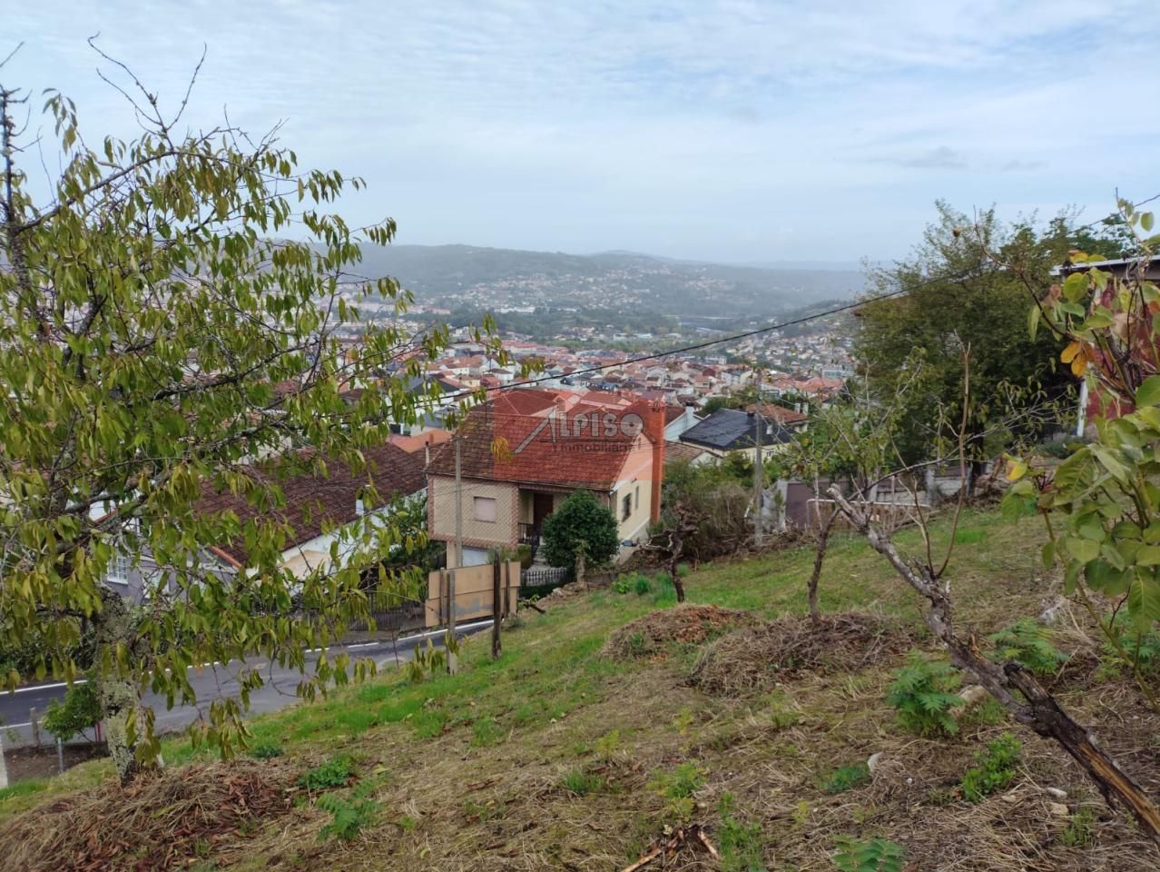 Casa o xalet en venda en Ourense Capital  amb Jardí privat