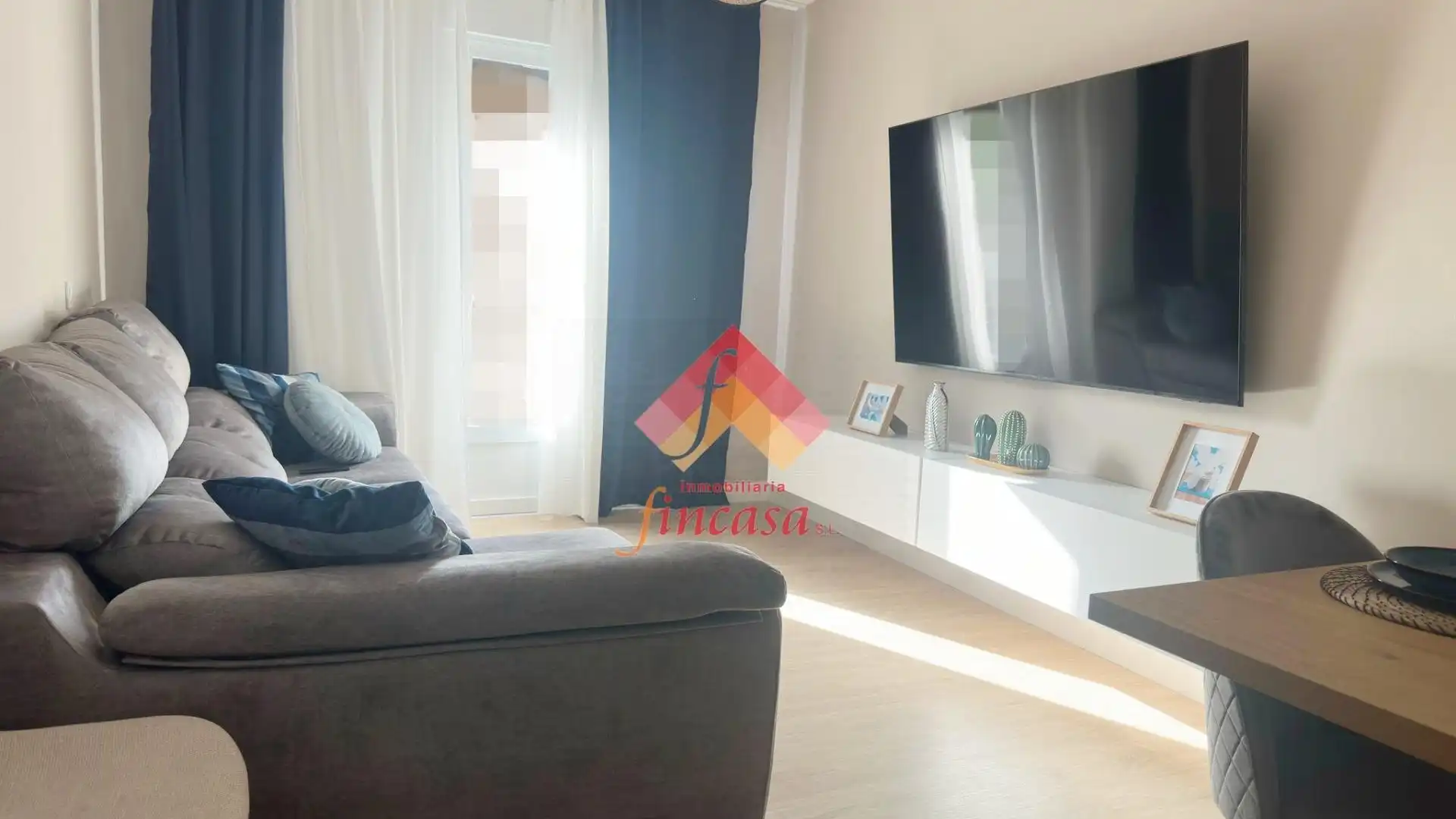 Living room of Flat for sale in Ronda  with Air Conditioner, Terrace and Furnished