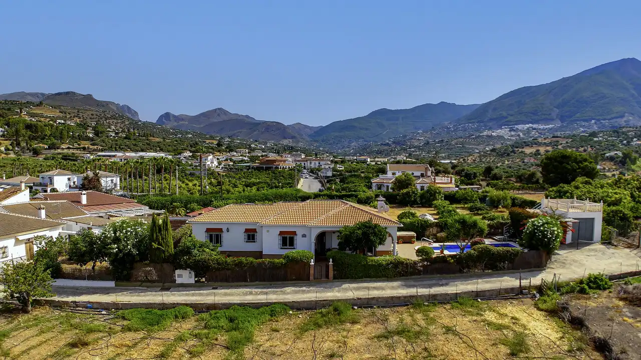 Casa amb piscina en venda a Alcaucín, imagen 6