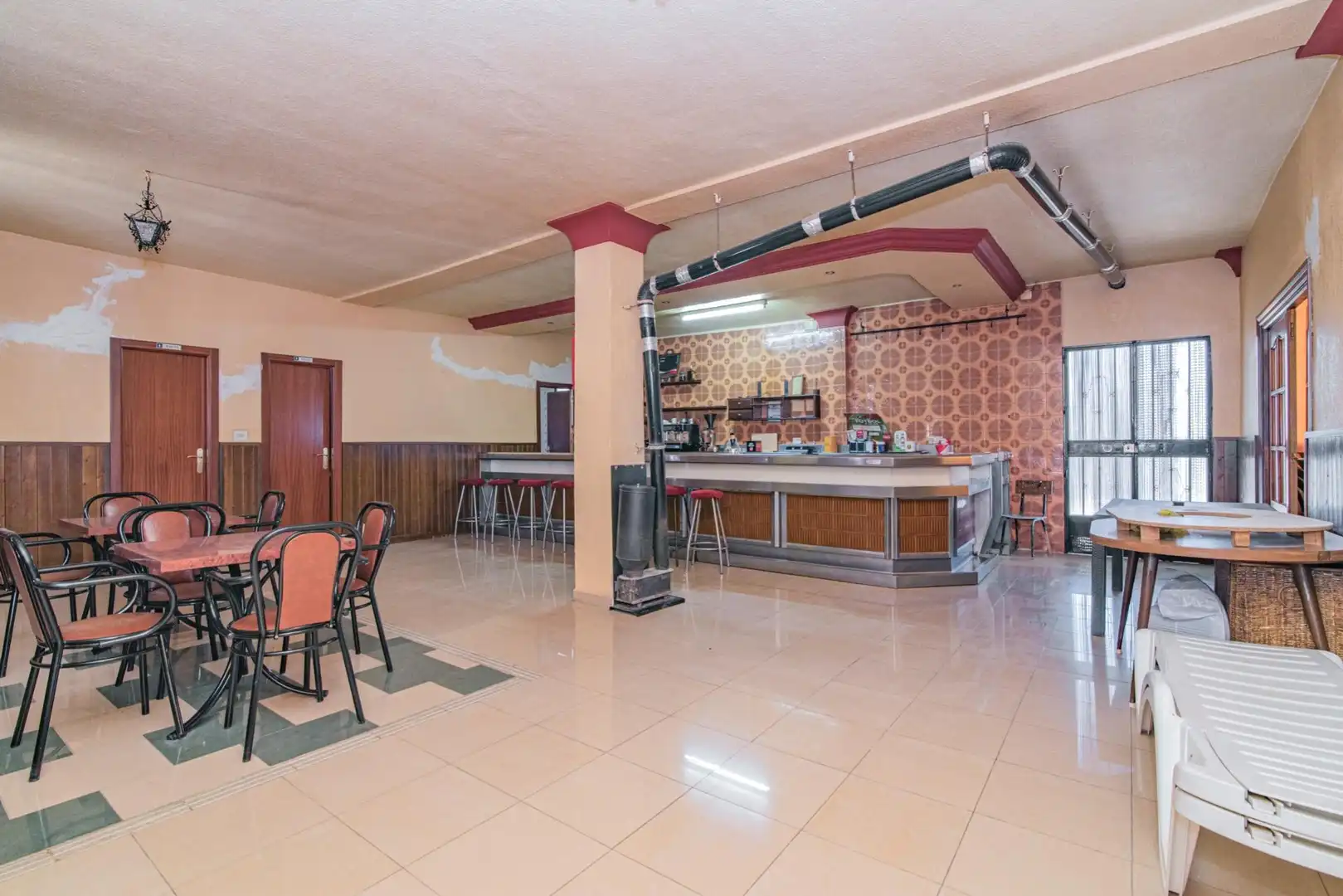 Edificio en venta en Carretera HUELMA, 66, Montejícar