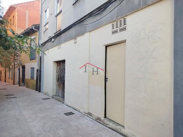 Local comercial en venda a Calle La Hoz