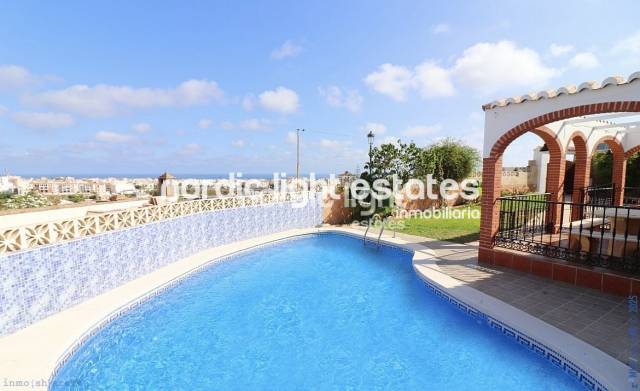 Casa-chalet en Venta en Almijara