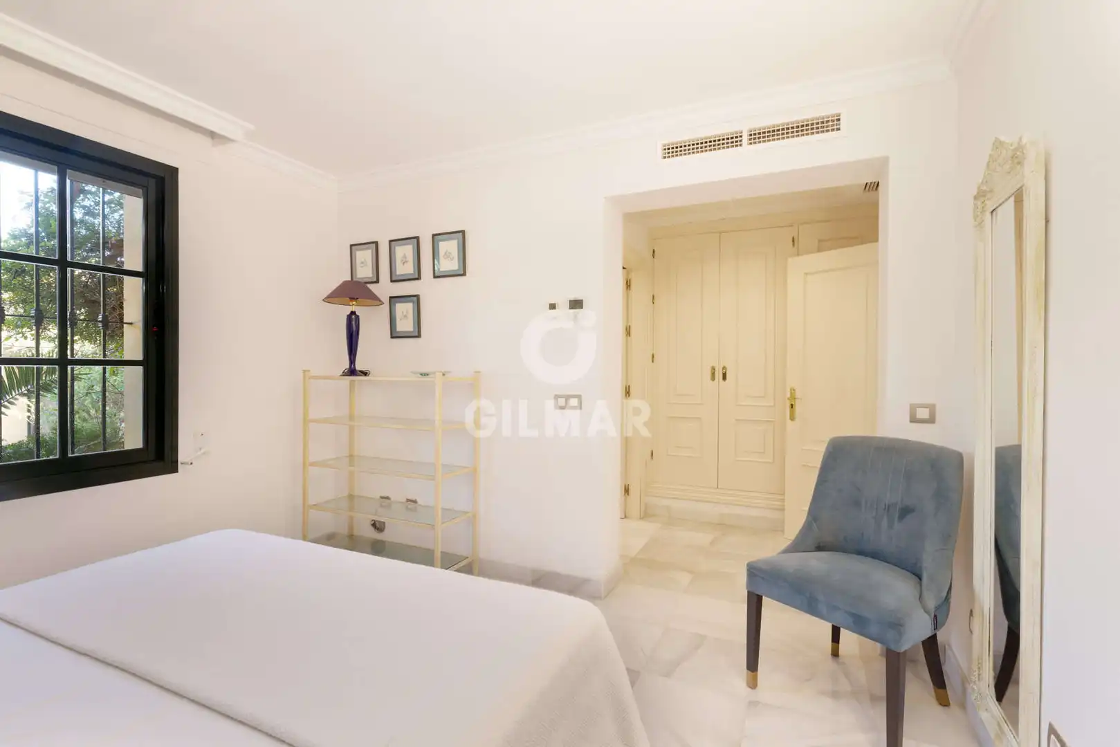 Habitación de Casa o chalet en venta en Estepona con Calefacción, Jardín privado y Piscina
