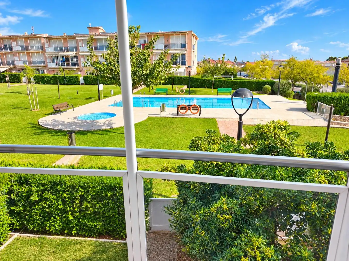 Schwimmbecken von Wohnung zum Verkauf in La Ràpita mit Klimaanlage, Terrasse und Alarm